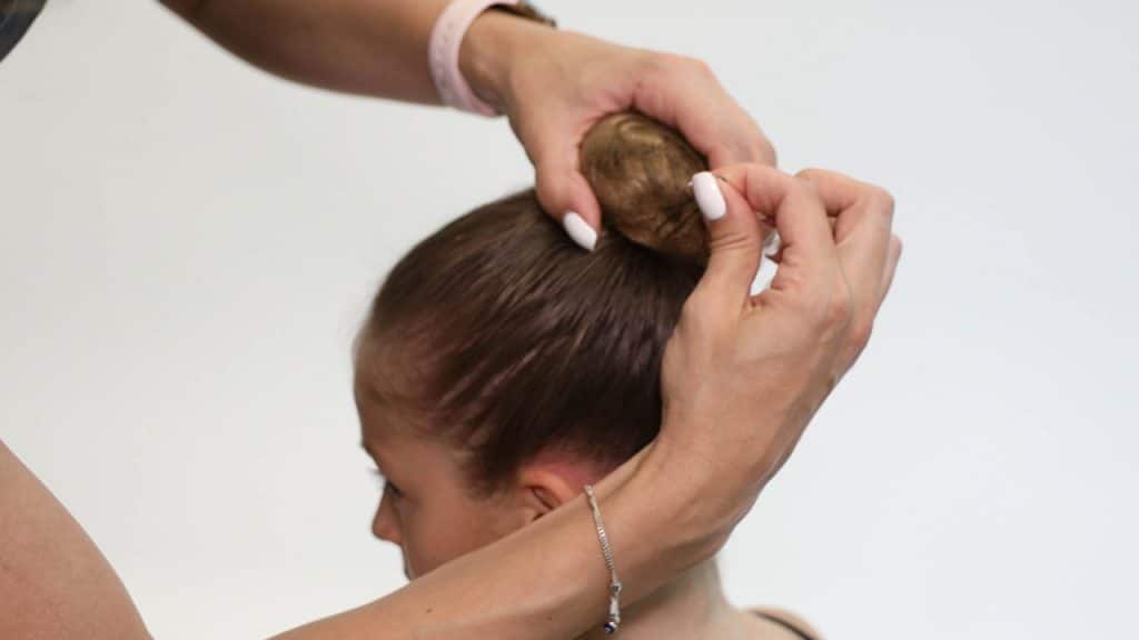 Gymnastics Hair Bun Guide (Step by Step) Jenerg